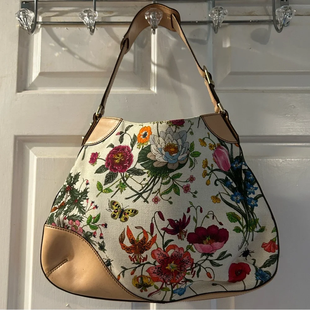 Gucci Floral Canvas Shoulder Bag with Tan Leather and Gold Hardware - Picture 6 of 7
